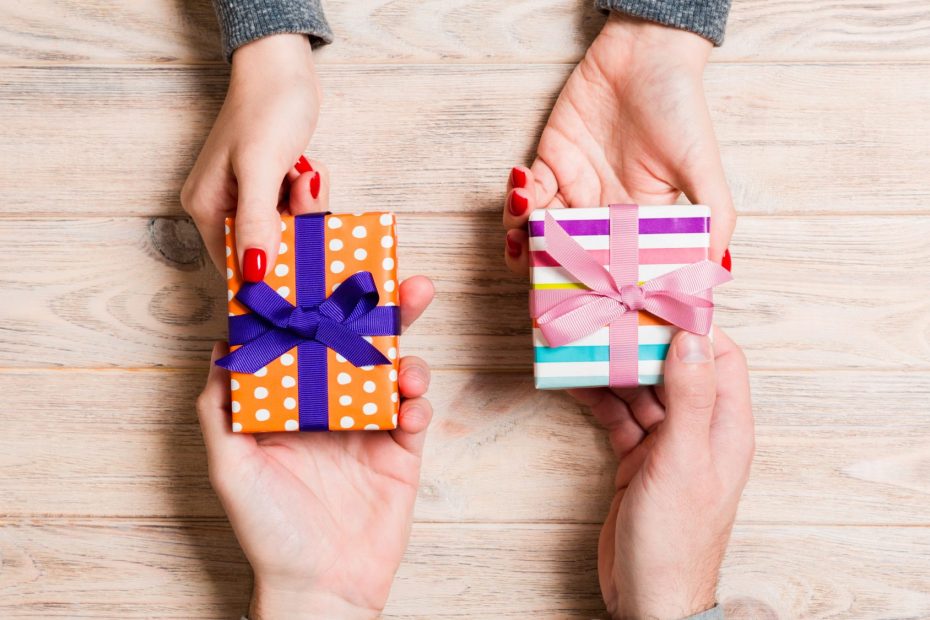 5 Amazing best Online Birthday Gifts That Will Leave Your Mom Speechless
