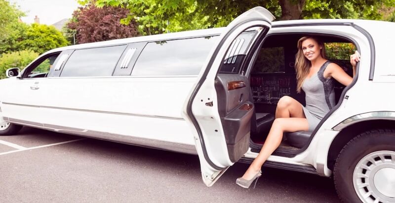 GIRL IN LIMO